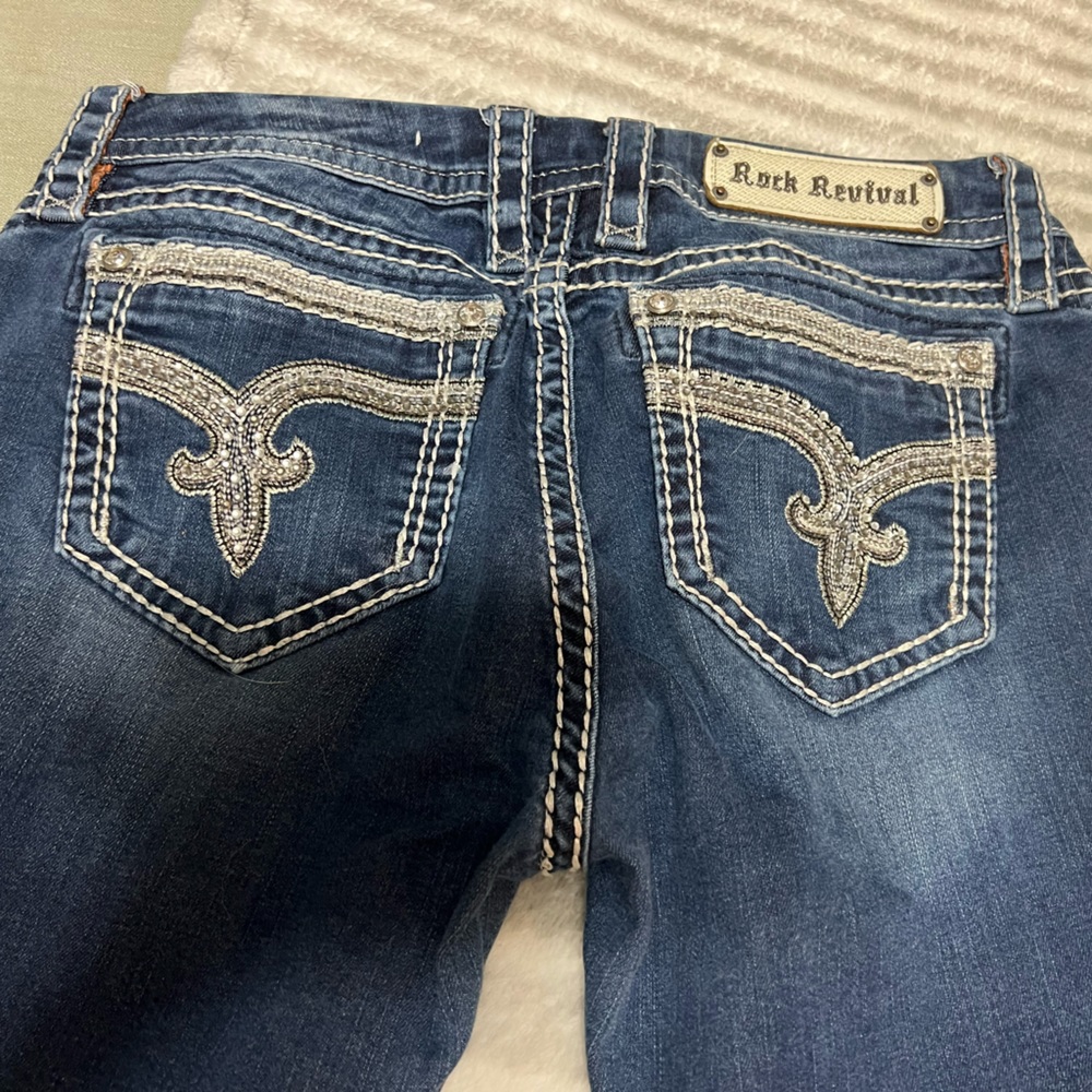 Rock revival straight leg jeans